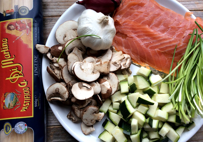 Linguini with salmon sidepic