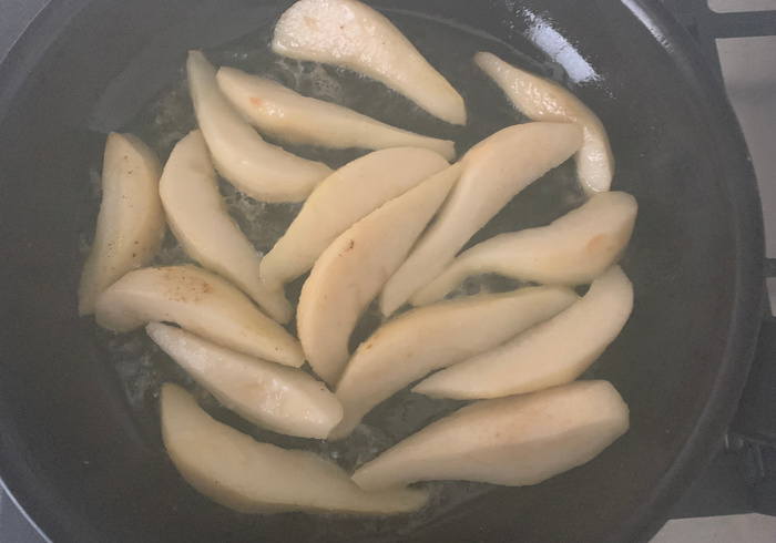 Karnemelk pannenkoeken met peren 03