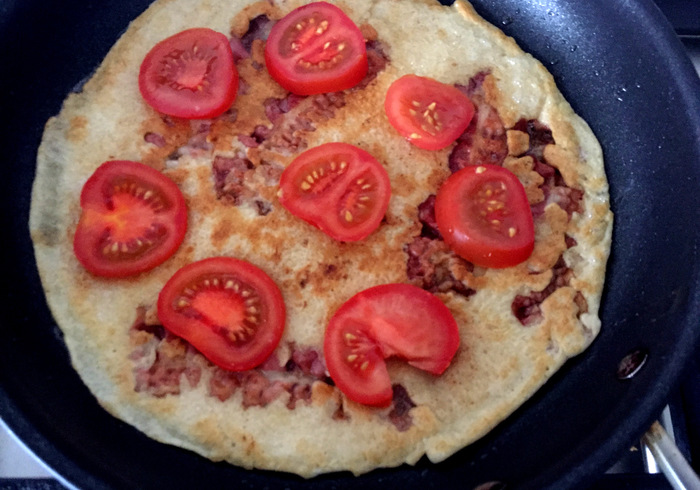 Pannenkoek spek tomaat 05