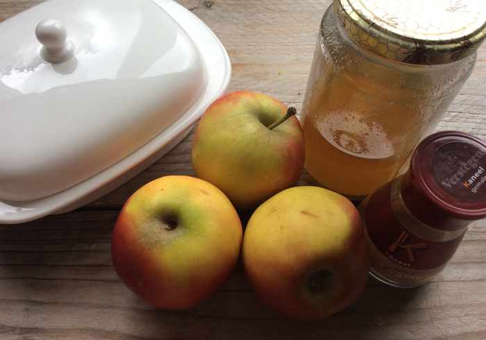 Butterscotch apples sidepic