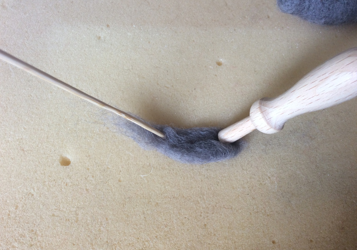 Needle felt bunny 08