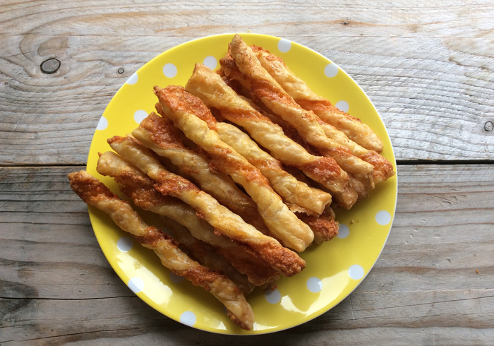 Cheese straws home