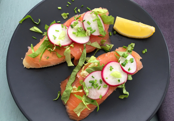 Toast met zalm sidepicll