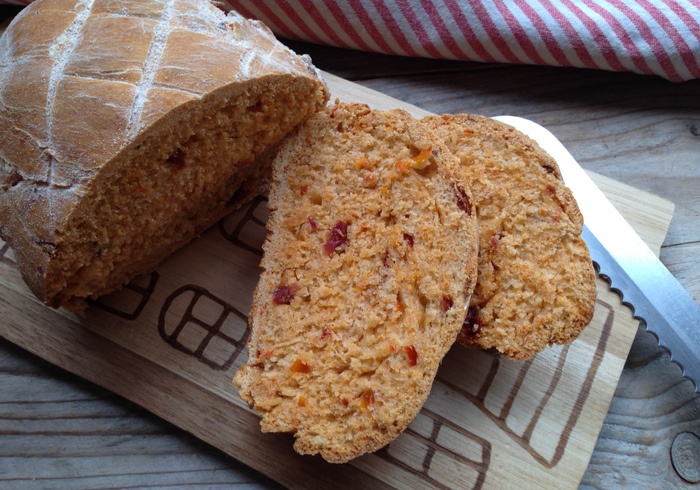 Sundried tomato bread home