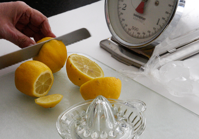 Homemade lemonade 02
