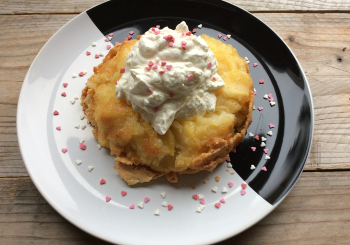 Mums apple cake home
