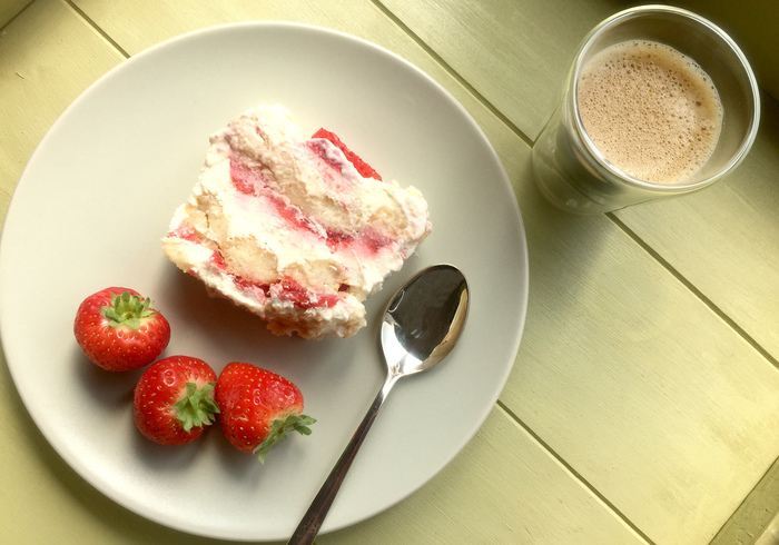 Strawberries cream semifreddo sidepicll