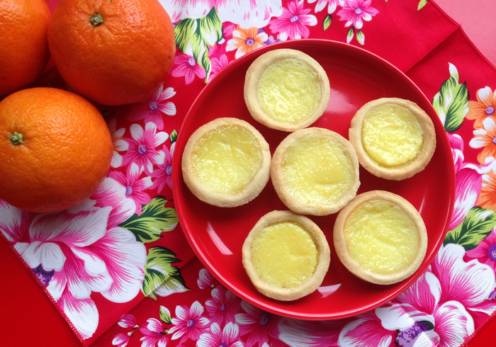 Chinese egg tarts sidepicll