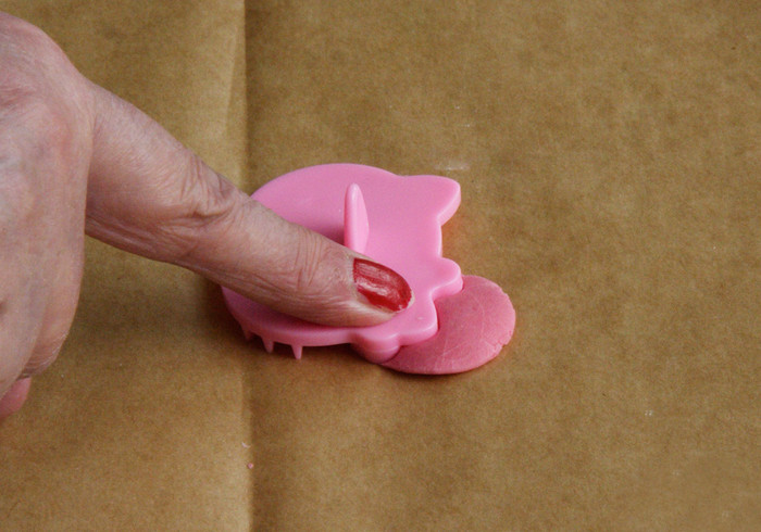 Hello kitty cupcakes 01