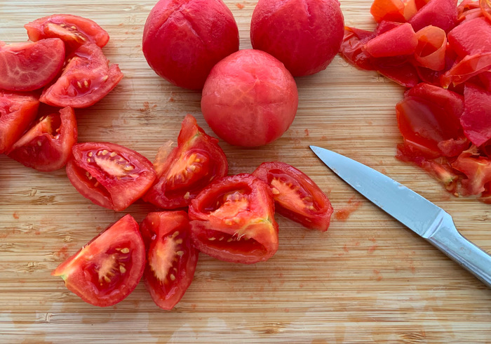 Zo pel je tomaten 06