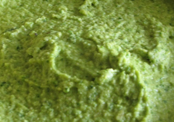 Avocado hummus 4