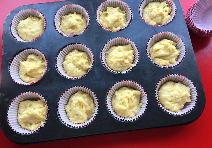 Bakewell cupcakes 07