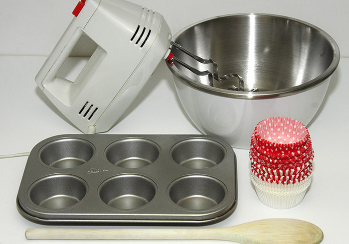Basic cupcakes side