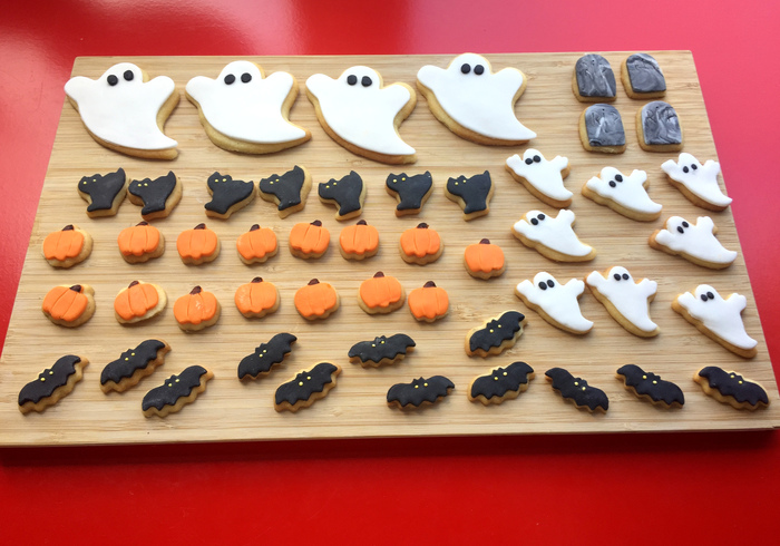 Haunted house biscuits 16