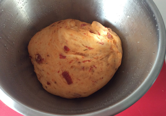 Sundried tomato bread 15