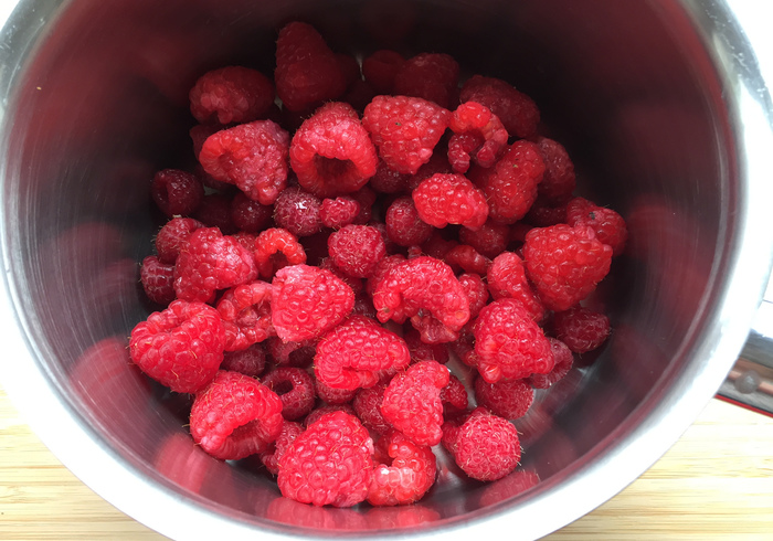 Raspberry syrup 01