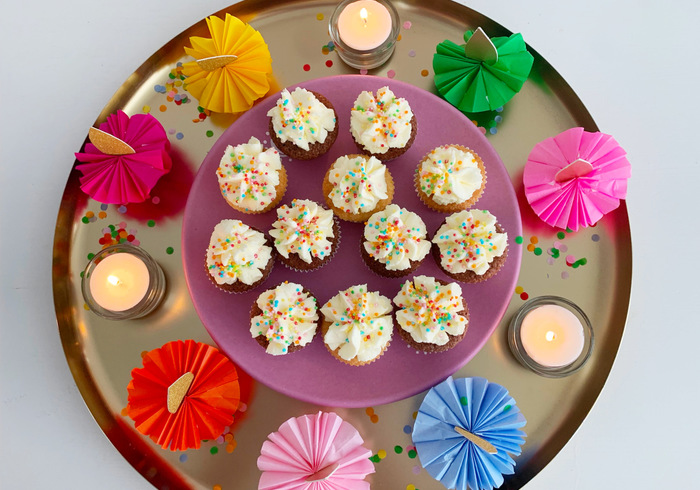 Divali mini cupcakes 16