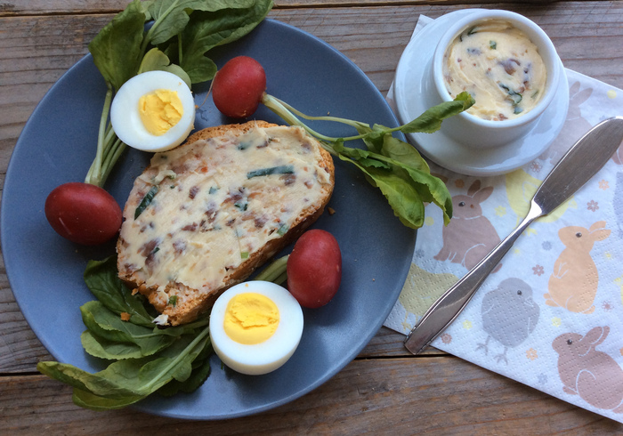 Crostini anchovies butter sidepicll