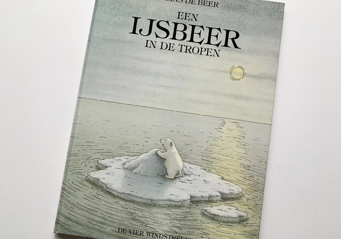 Een kleine ijsbeer sidepic