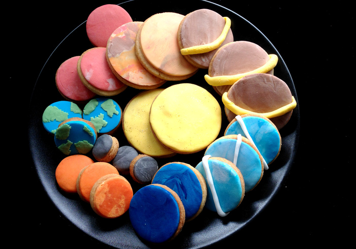Planet biscuits sidepicll