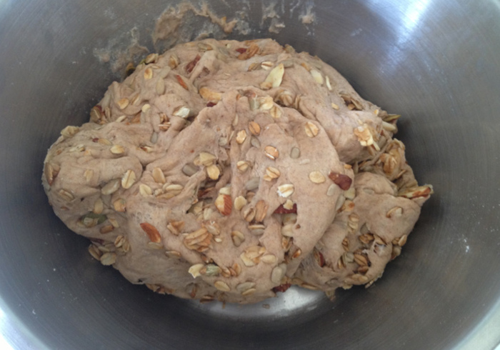 Muesli bread 14