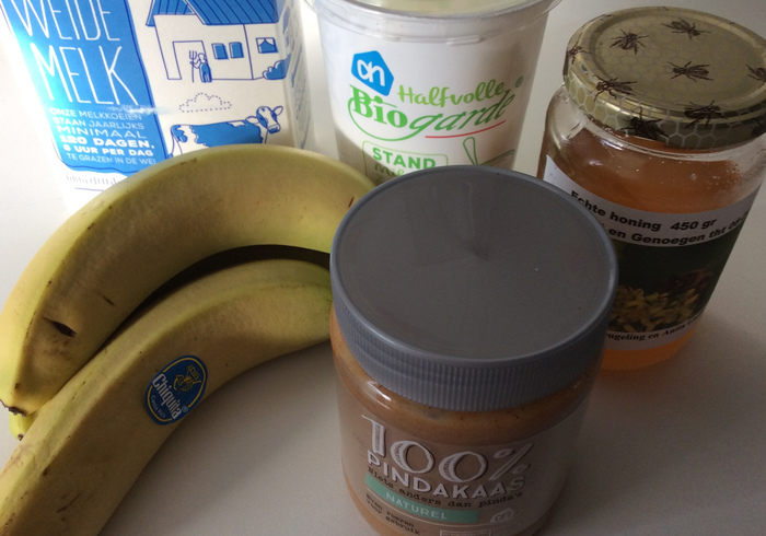 Pindakaas banaan smoothie side