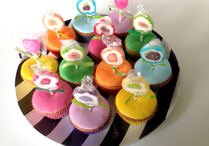 Birthday cupcakes home