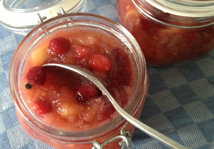 Apple cranberry chutney home