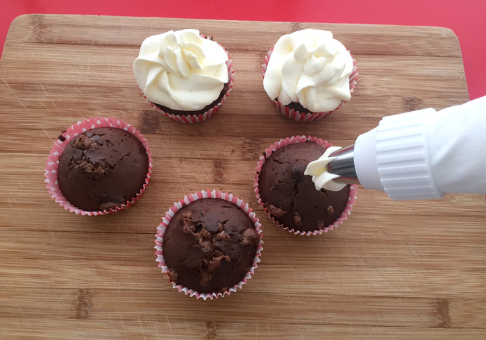 Hello kitty muffins 17