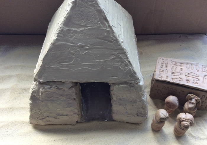 Pyramide 04