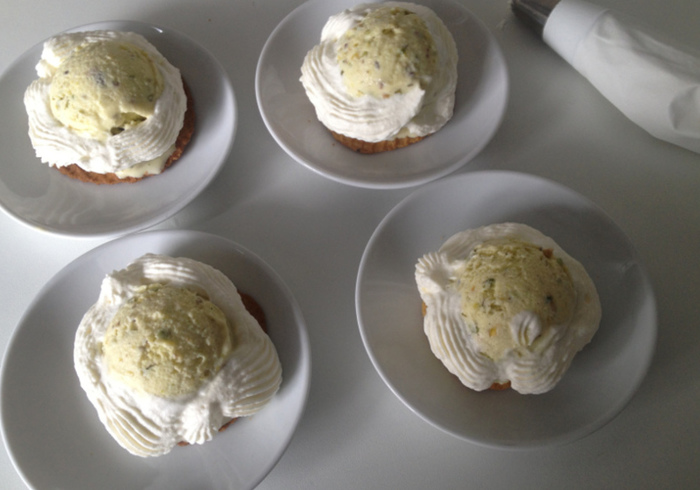 Pistachio ice cream 18