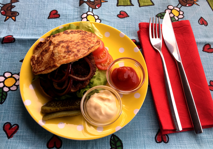 Hamburger pancake home