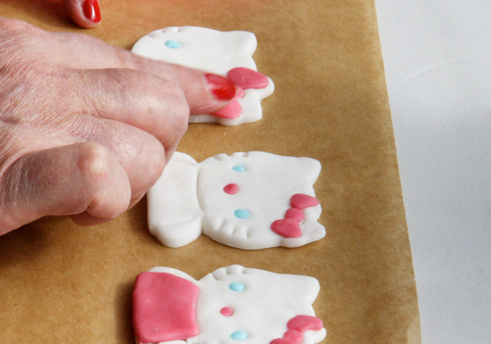 Hello kitty cupcakes 03