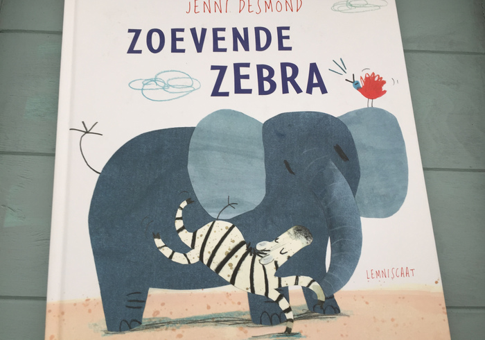 Zoevende zebra home