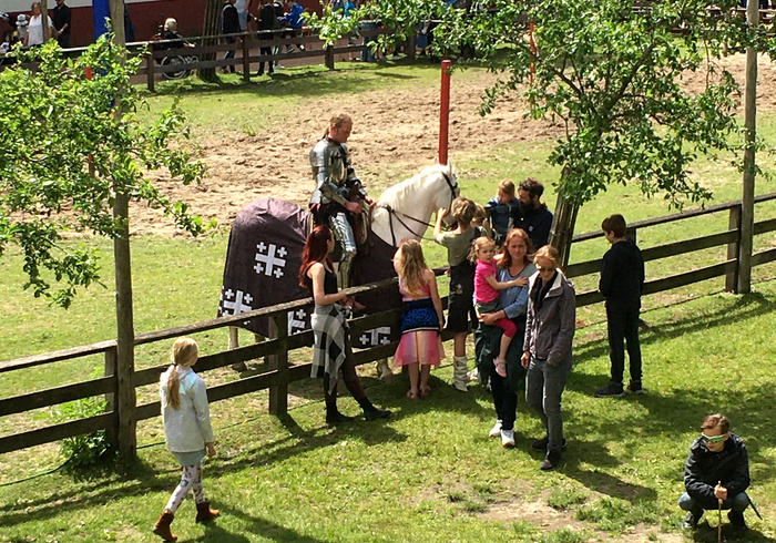 Archeon ridder festival sidepic