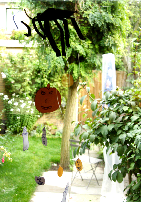 Halloween mobile 08