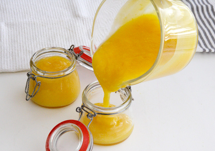 Homemade lemon curd