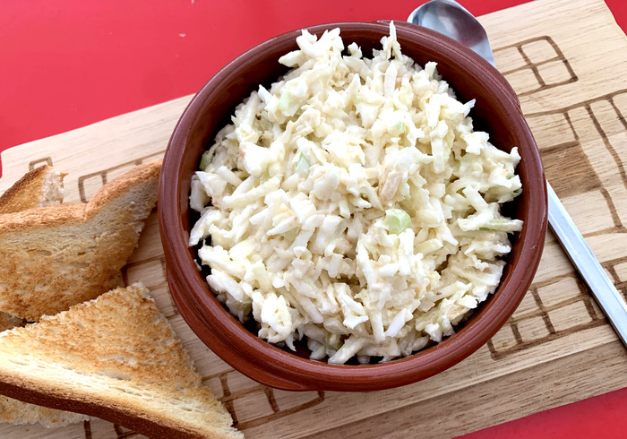 Homemade knolselderij salade