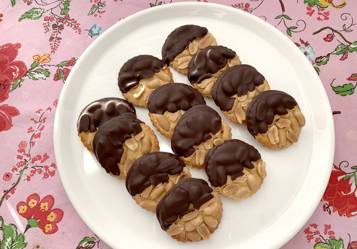 We bakken Pindakoekjes