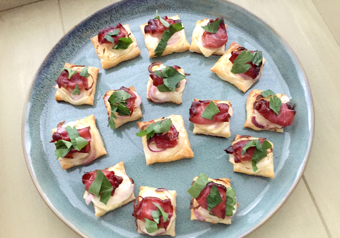 Puff Pastry Pizza Bites
