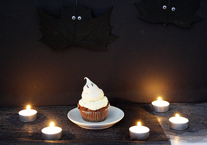 Ghostly Halloween cupcakes