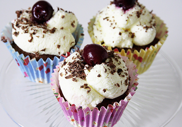 Chocolade-kersen cupcakes