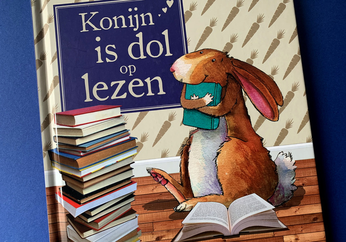 Konijn is dol op lezen