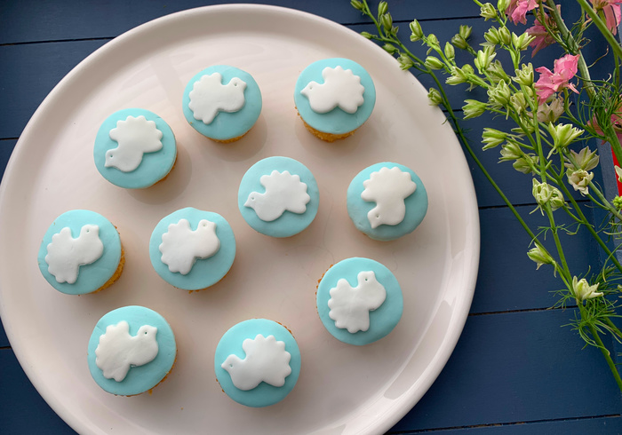 Pretty Mini Winter Cupcakes